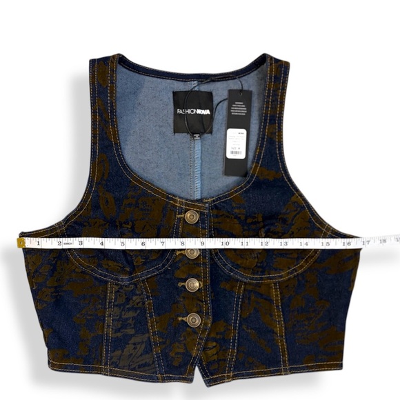 Fashion Nova Denim Bustier Corset Size Medium
Dark Wash Velvet Flocked NWT - Picture 4 of 7